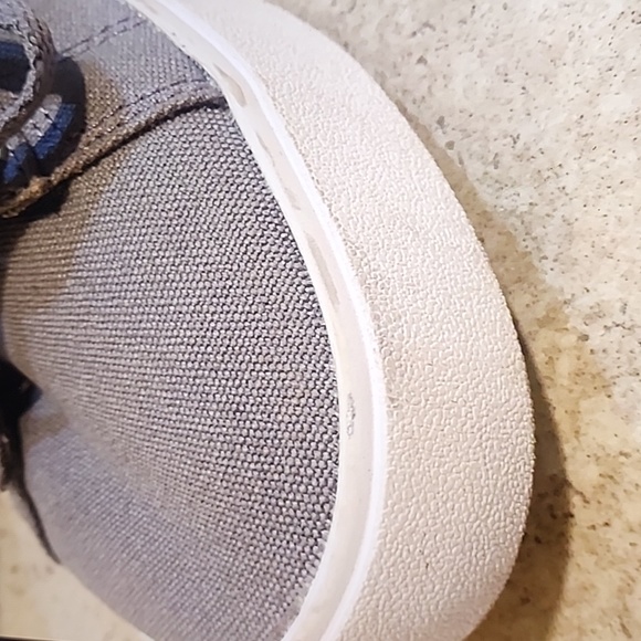 Like New!! Adidas Sneakers Unisex, Woman's Sz 5 in tag - Picture 11 of 11